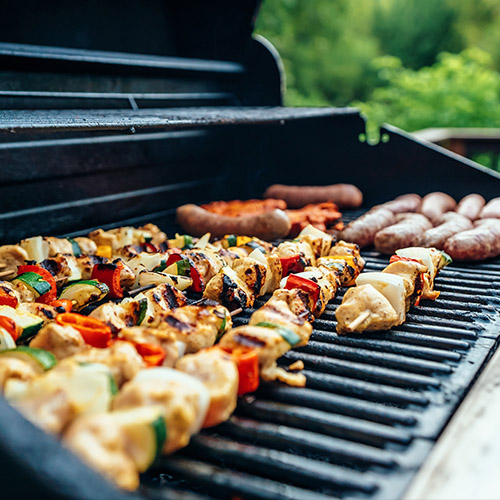 BBQ boot in Breda met Ervaar Breda tijdens een rondvaart over de singels van Breda, met een barbecue aan boord op een luxe privé sloep.